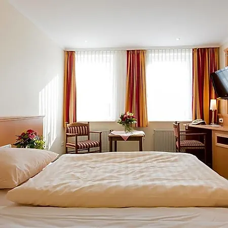 Hotel Roehrs 3*